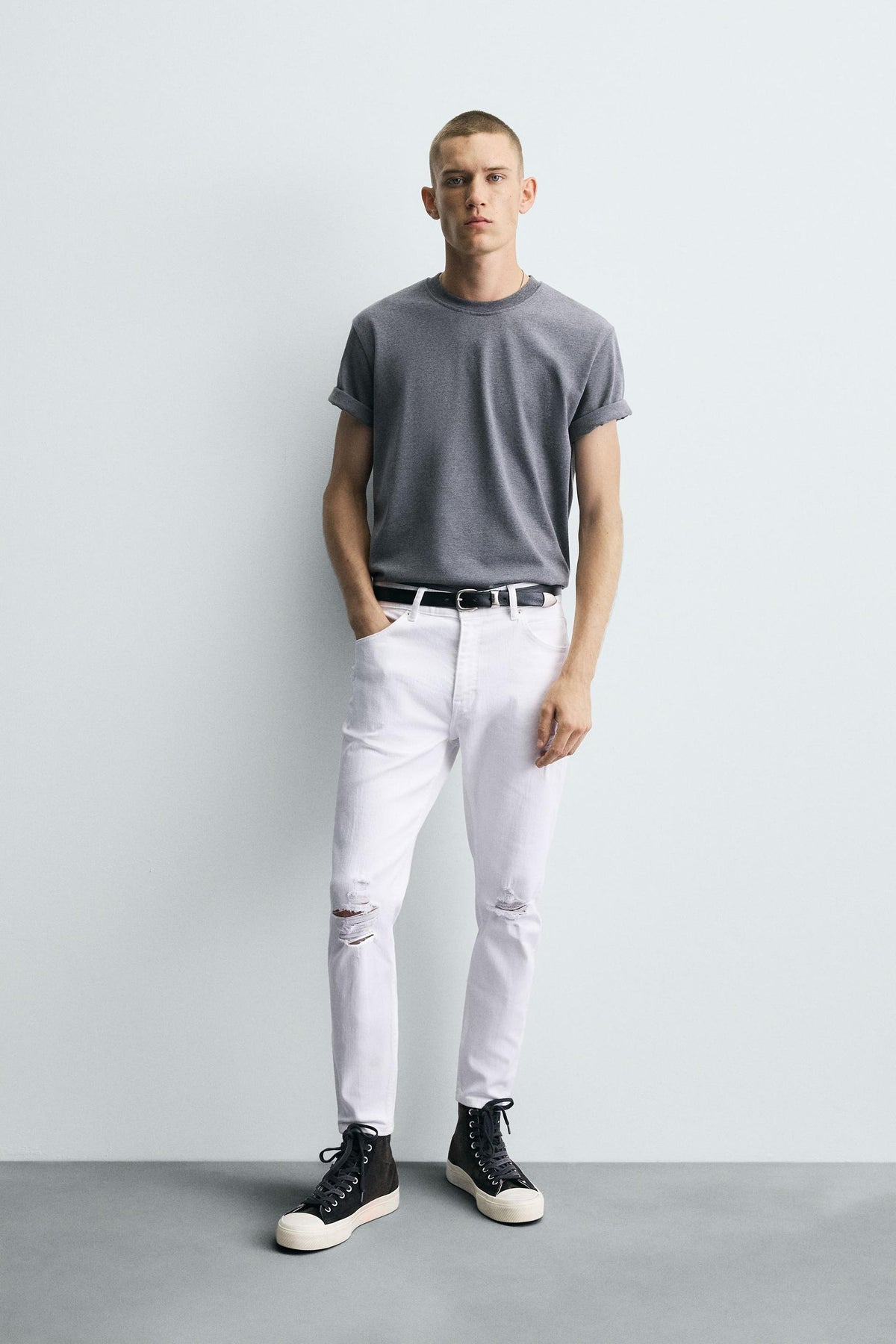 RIPPED SKINNY FIT JEANS - Image 1