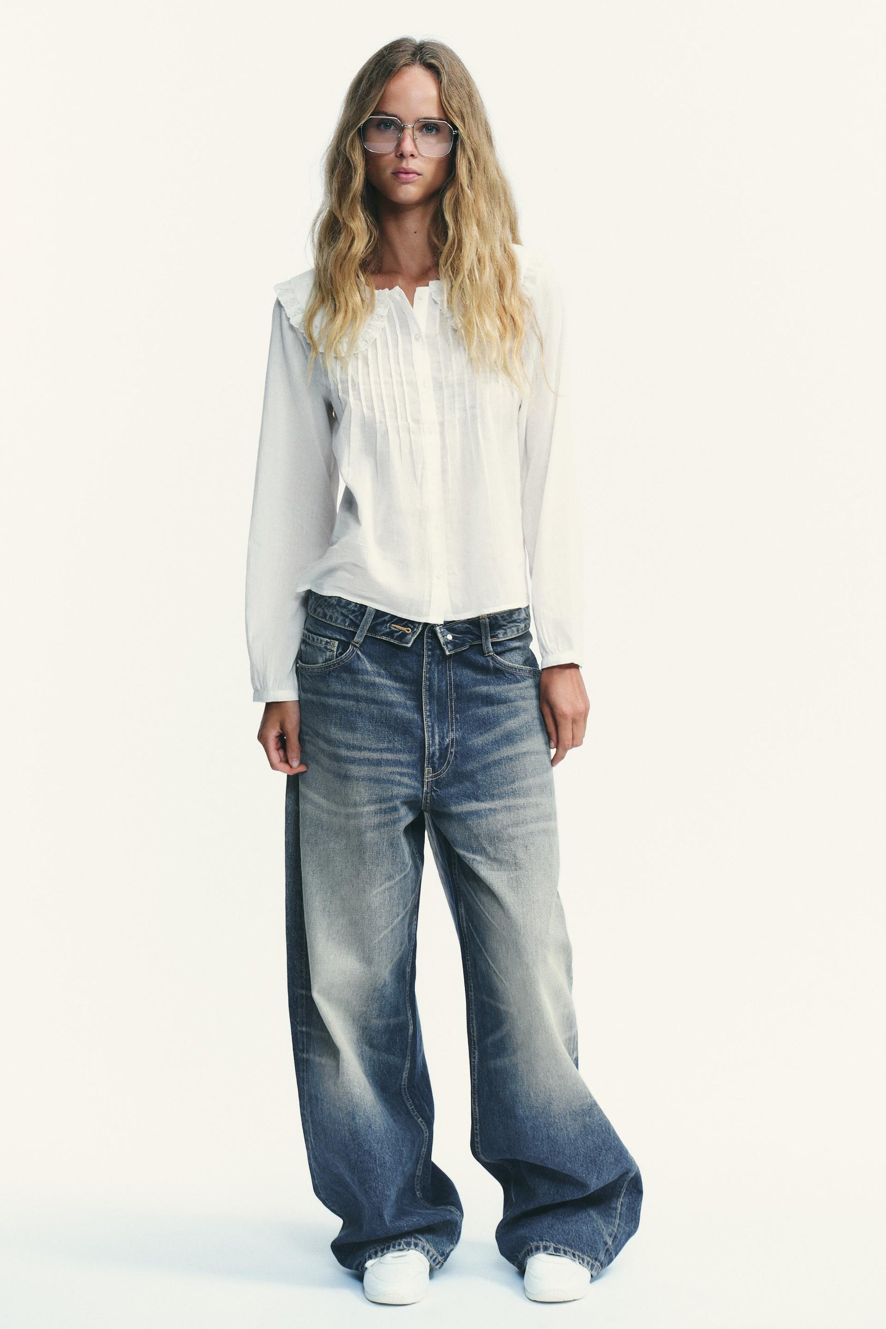 EMBROIDERED COLLAR SHIRT