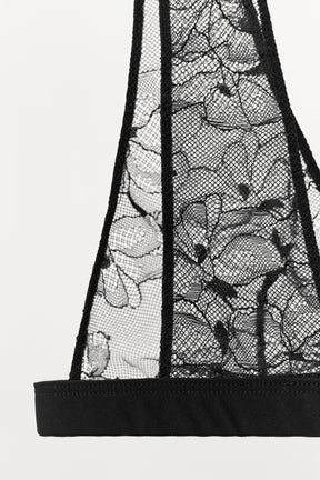 LACE TRIANGLE BRALETTE