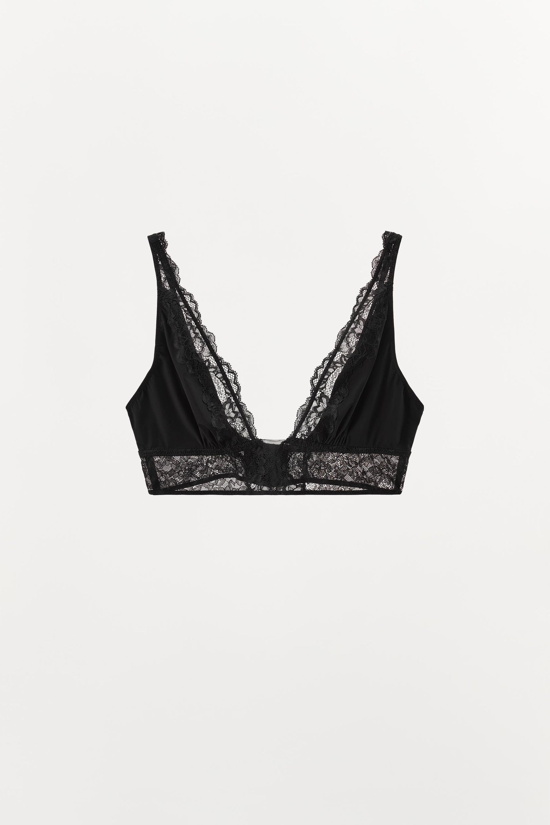 LACE TRIANGLE BRALETTE