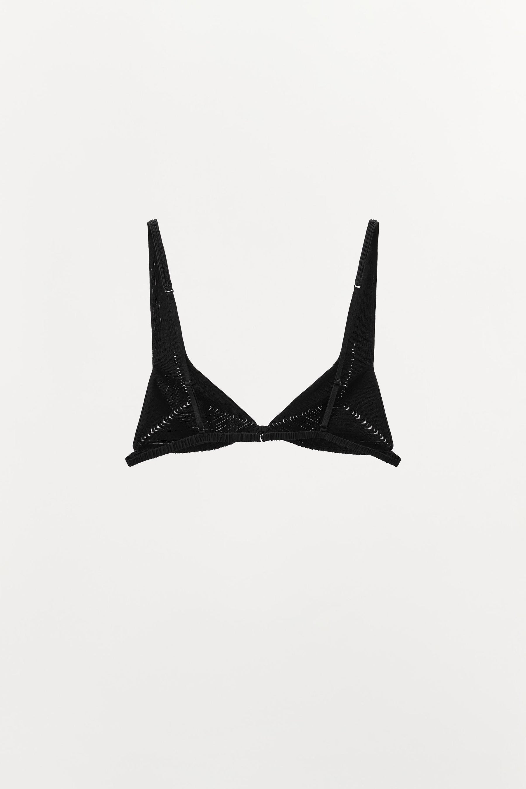 Structured Triangle Bra