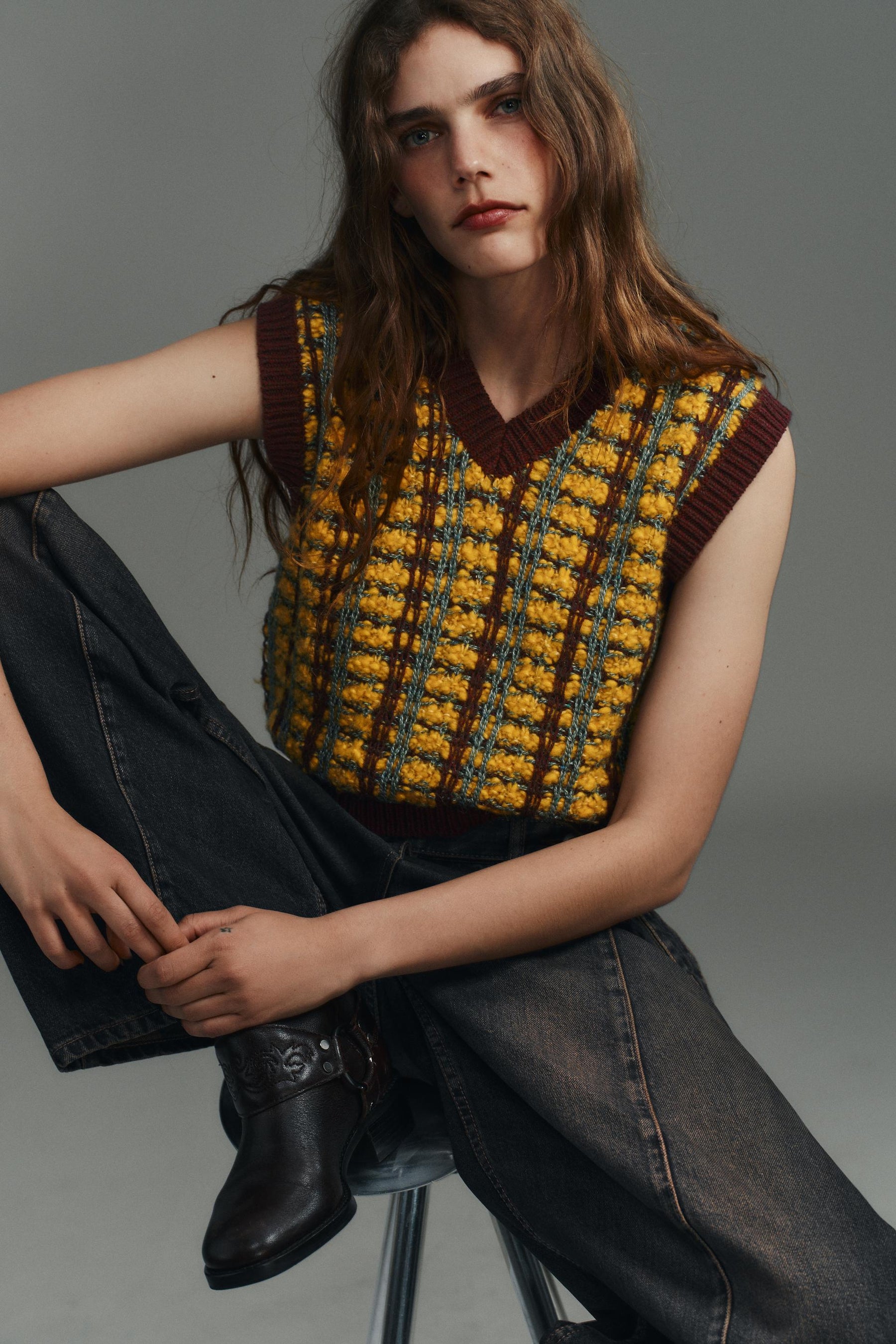 TEXTURED KNIT WAISTCOAT - Image 2