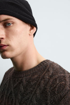 TEXTURED CABLE-KNIT JUMPER - Image 7