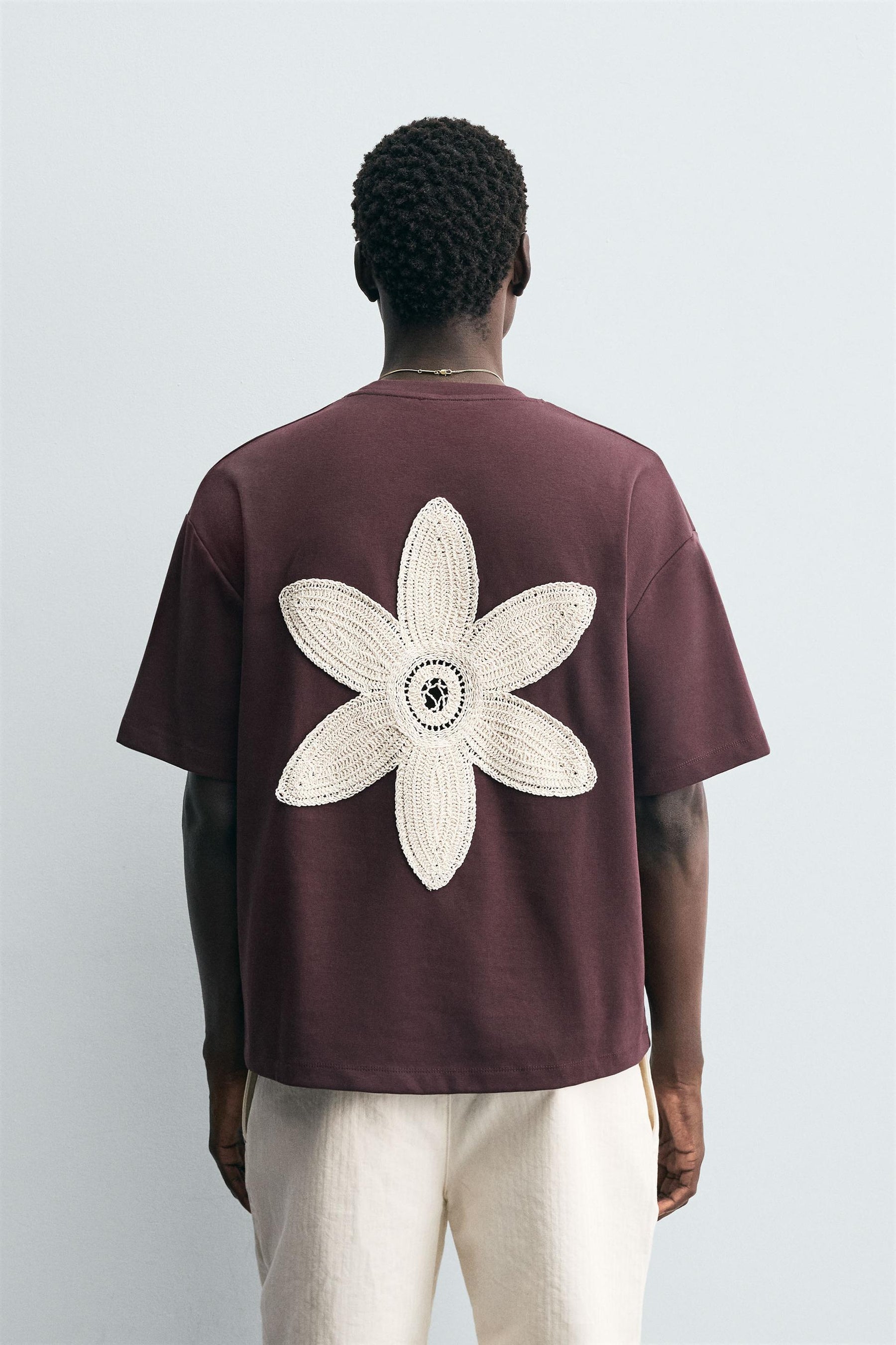 EMBROIDERED FLOWER T-SHIRT - Image 3