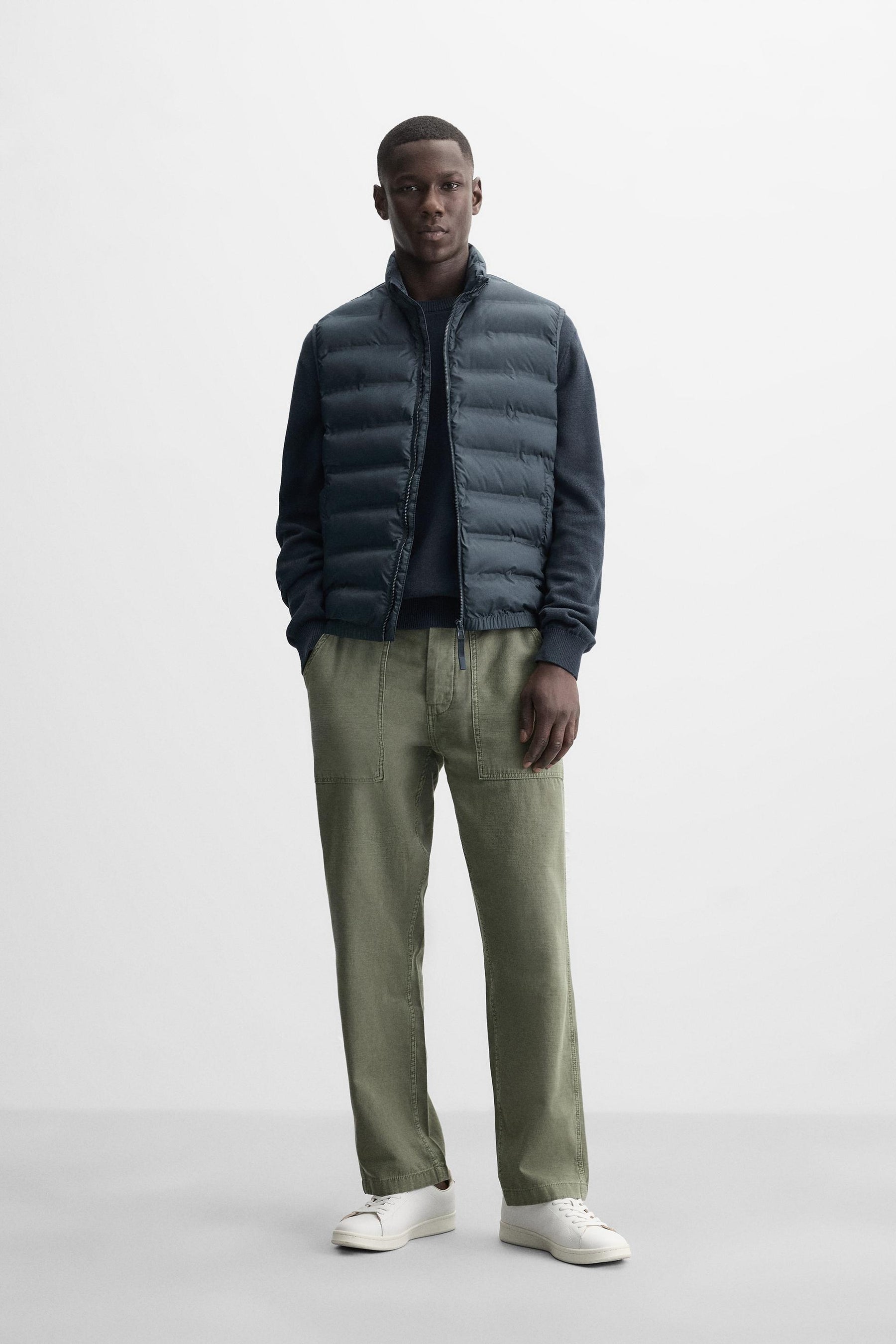 LIGHTWEIGHT WATER-REPELLENT PUFFER GILET - Image 1