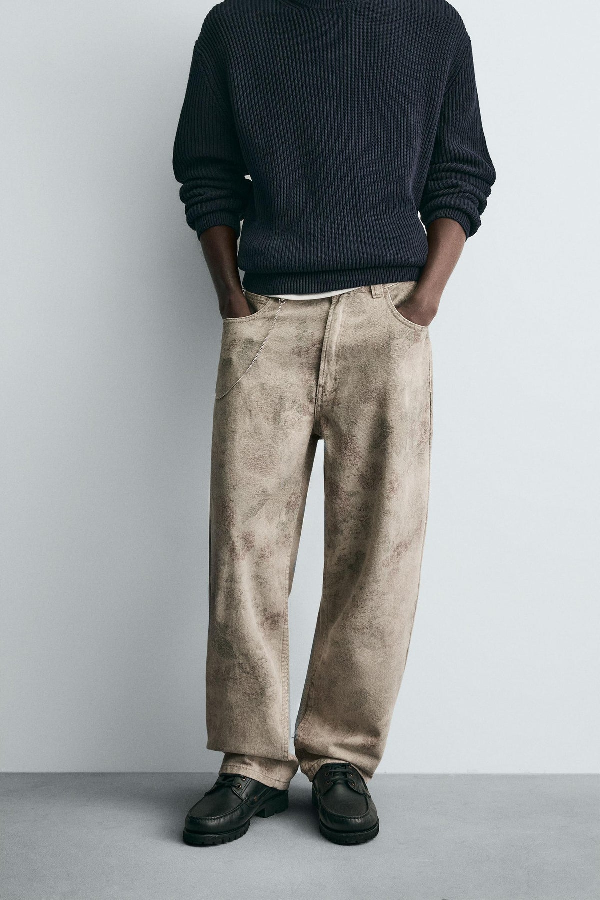 ABSTRACT PRINTED BALLOON FIT TROUSERS - Image 2