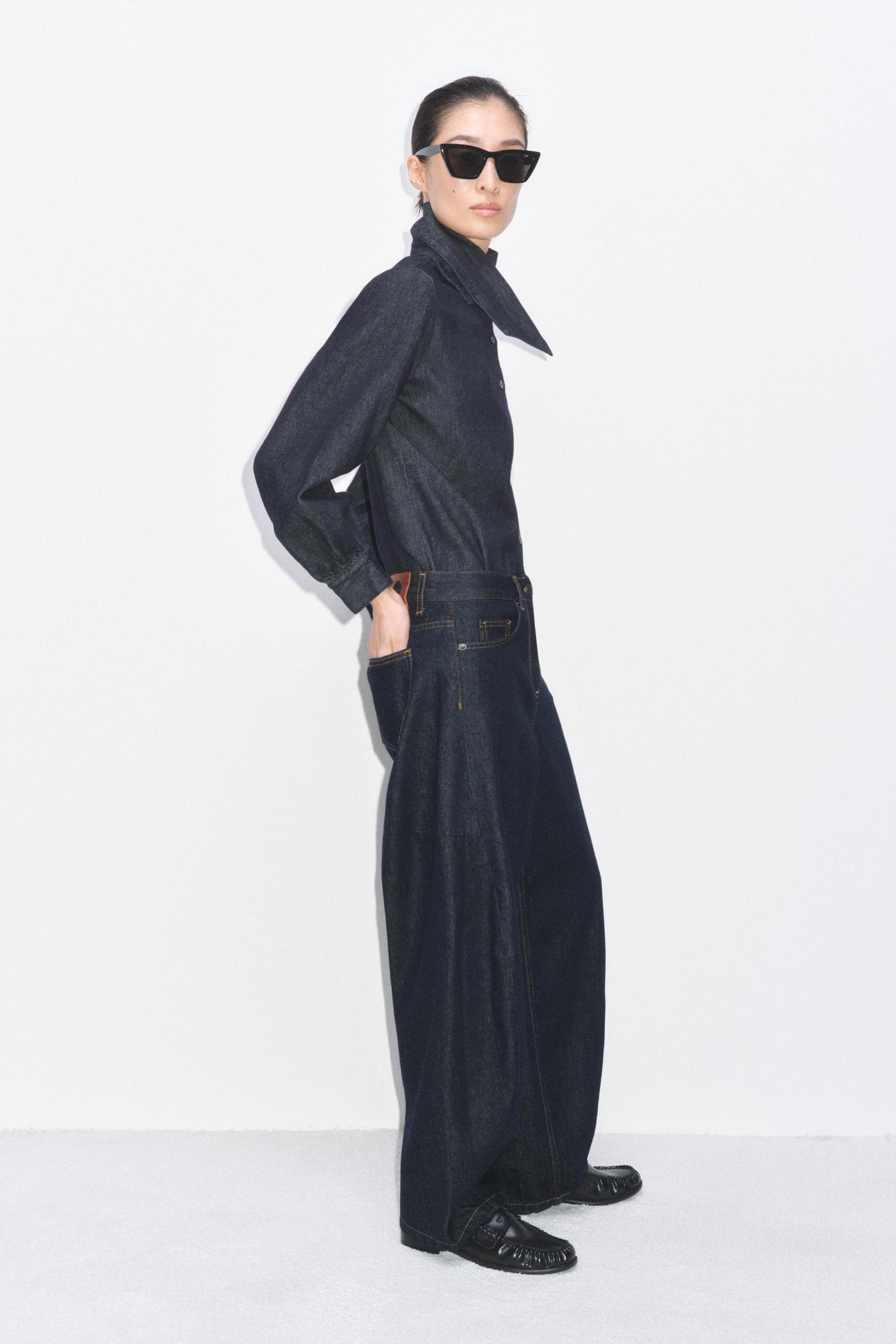 Ankle Balloon Mid-Waist Jeans