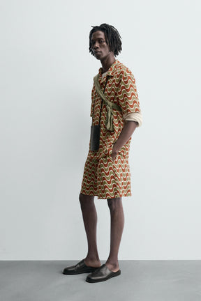 GEOMETRIC JACQUARD BERMUDA SHORTS - Image 4