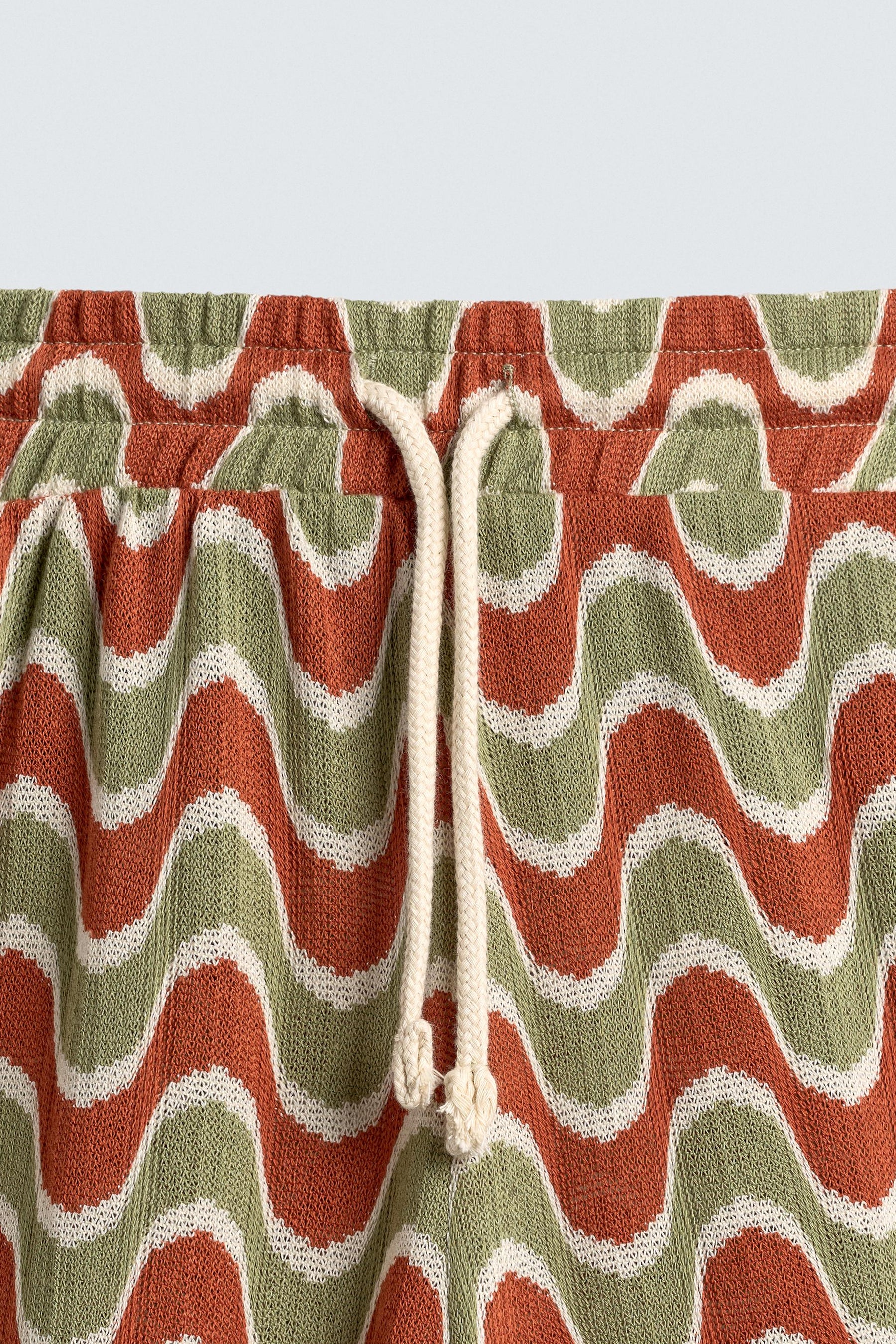 GEOMETRIC JACQUARD BERMUDA SHORTS - Image 9