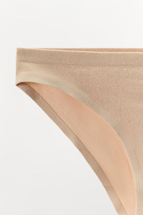 SEAMLESS BRIEFS