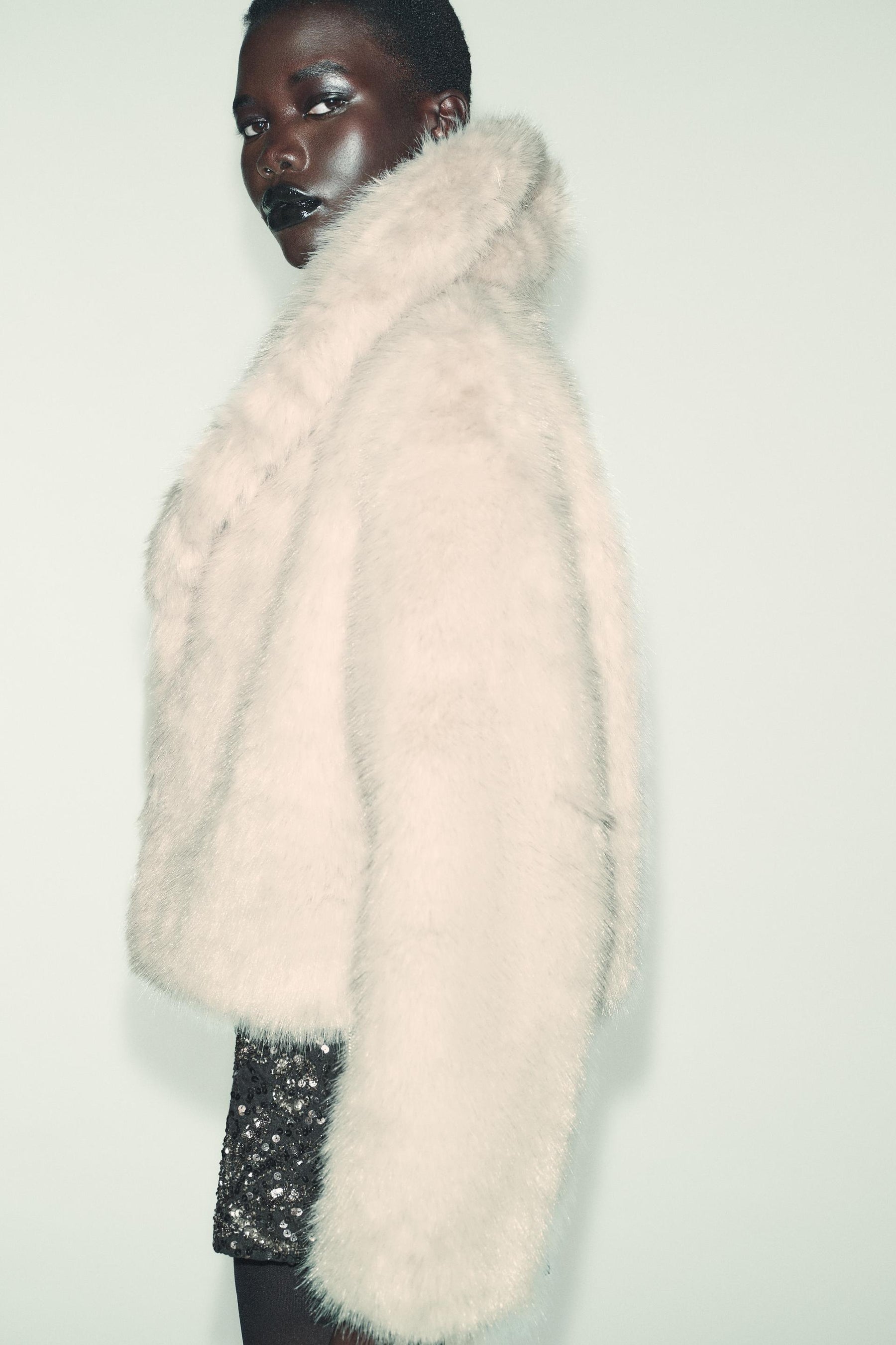 SHORT FAUX FUR COAT WITH LAPEL COLLAR - Image 3