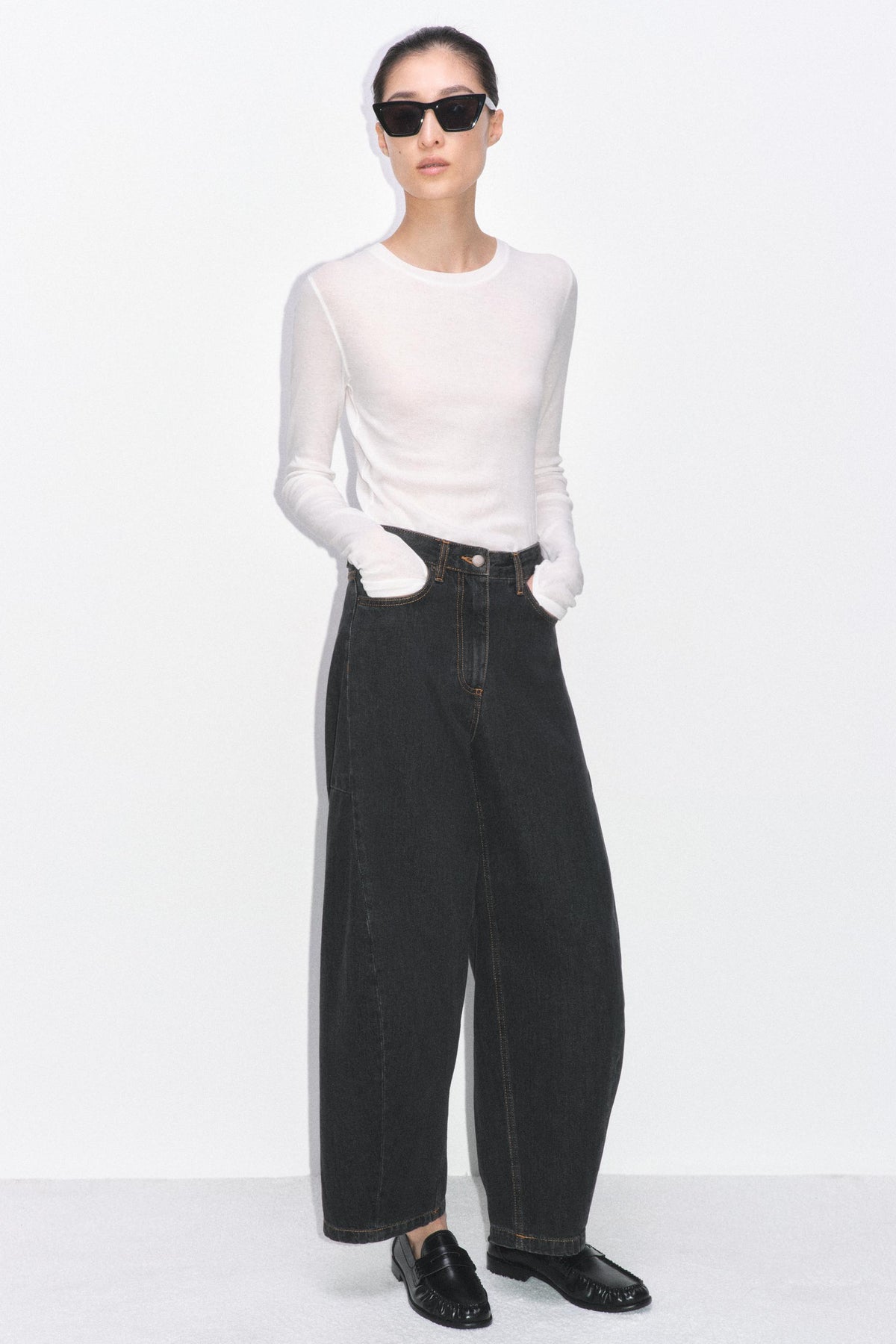 Ankle Balloon Mid-Waist Jeans