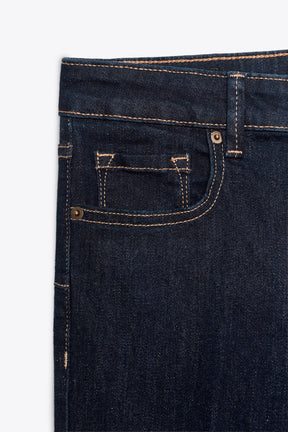 Bootcut High-Waist Jeans