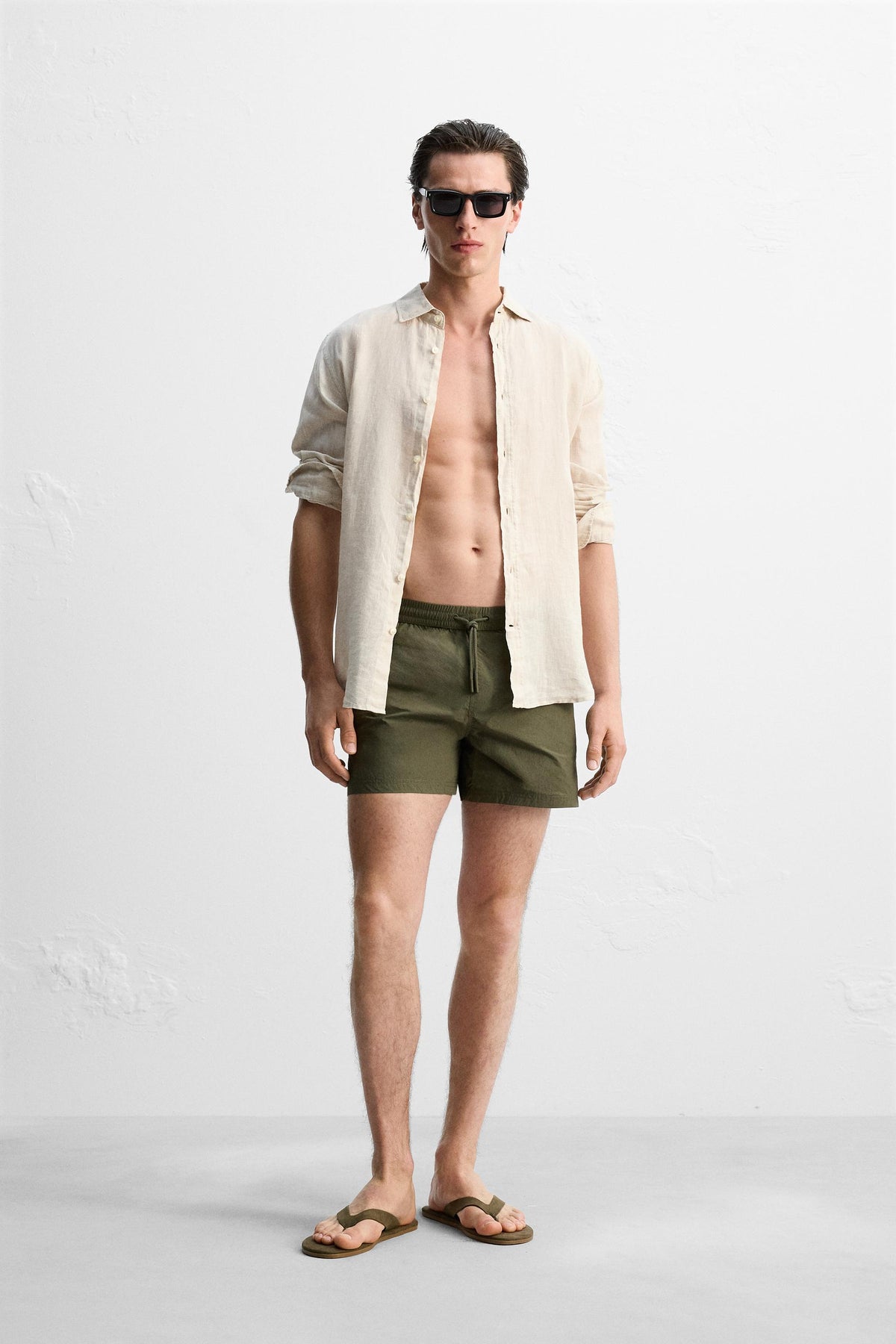 BASIC MID-LENGTH SWIMMING TRUNKS - Image 1