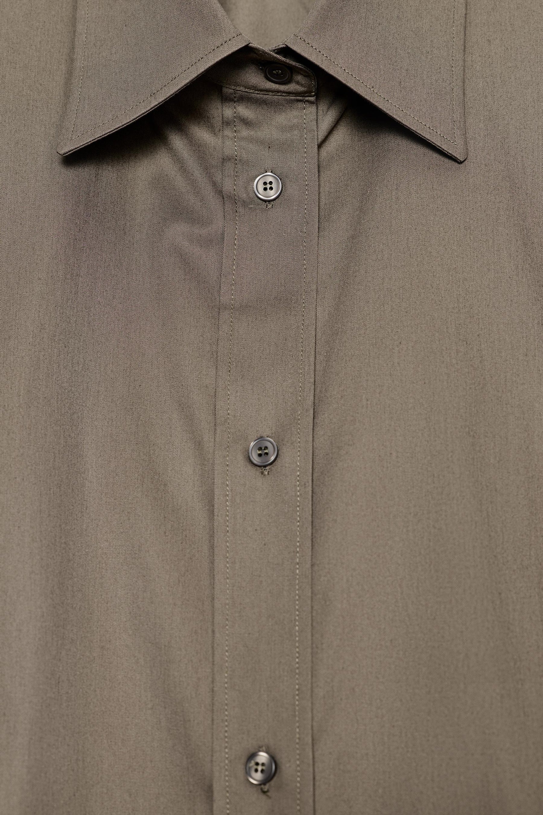 Fitted Hem Shirt