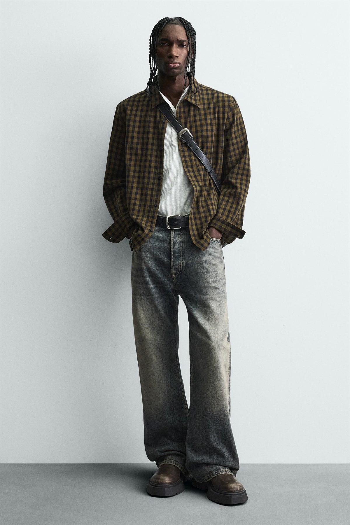 DISTRESSED CHUNKY CHELSEA BOOTS - Image 1