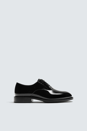 FAUX-PATENT DRESS SHOES - Image 4