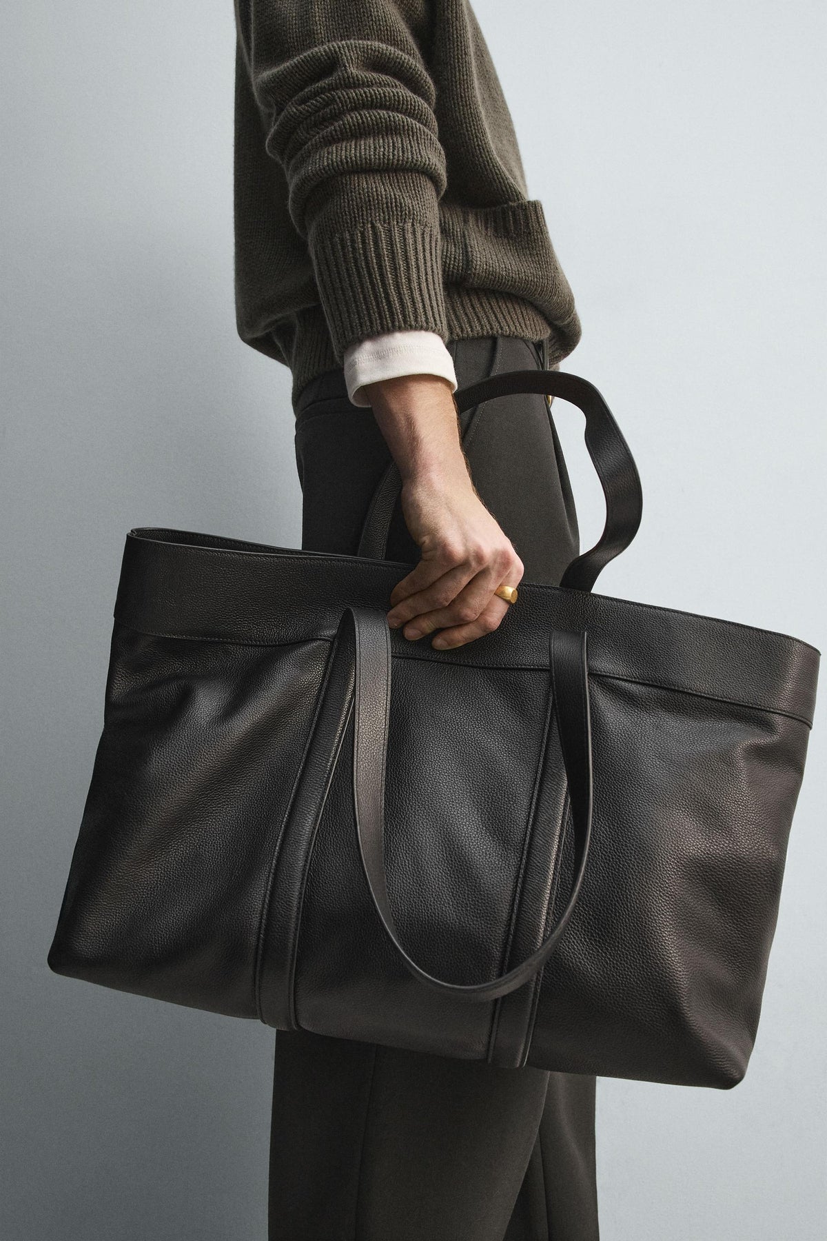 LIMITED EDITION LEATHER TOTE BAG - Image 2