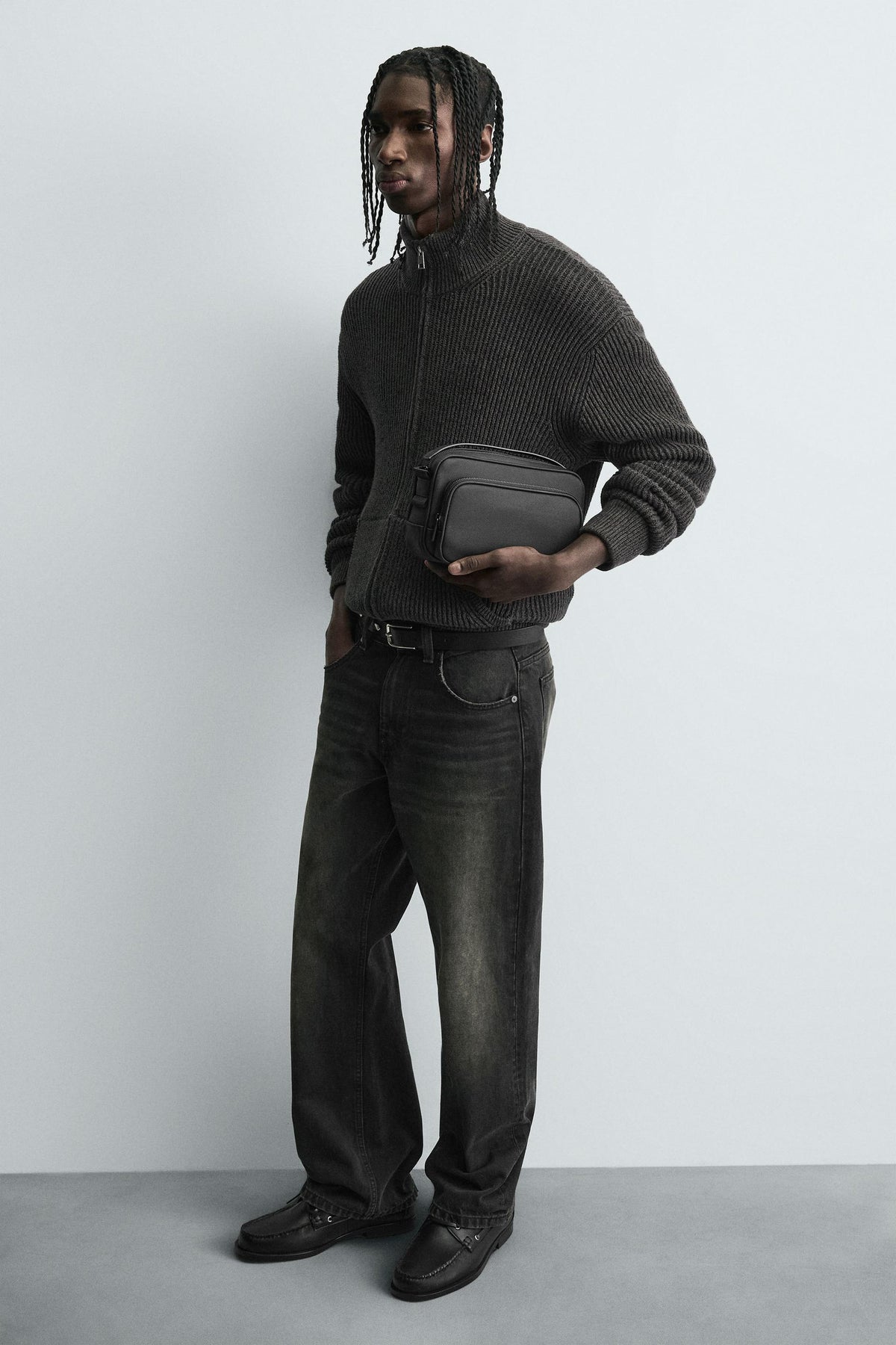 TEXTURED CROSSBODY BAG - Image 2